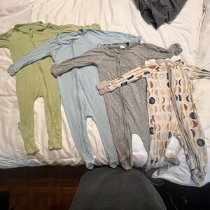 Bamboo onsies 6-12 & 12-18 months EUC lots of wear left